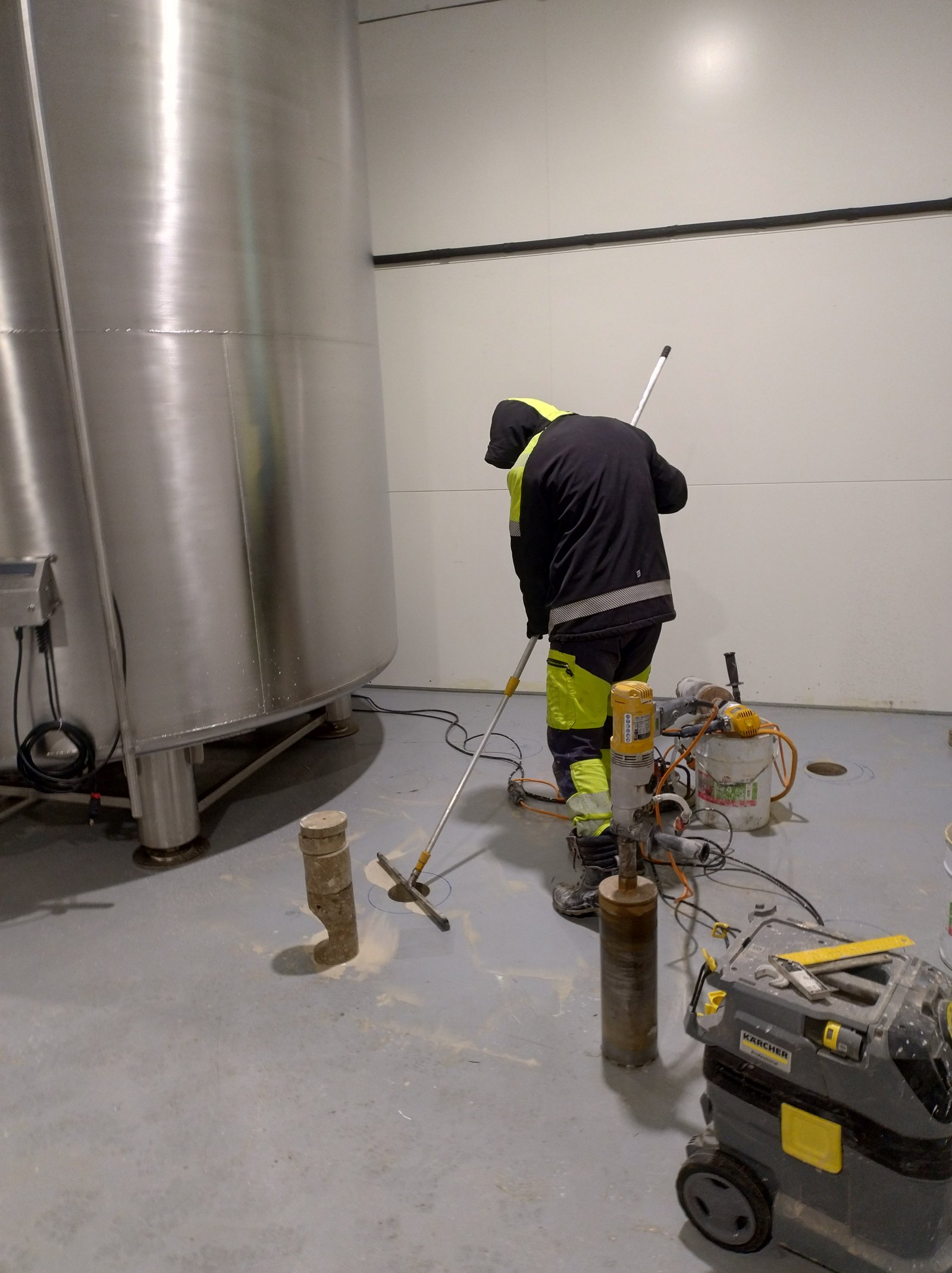 Elektro instalāciju caurumu urbšana - 6